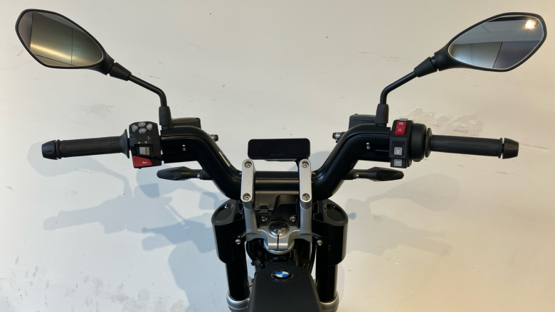 CE02